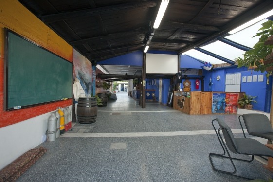Entrada centro de buceo Open Water